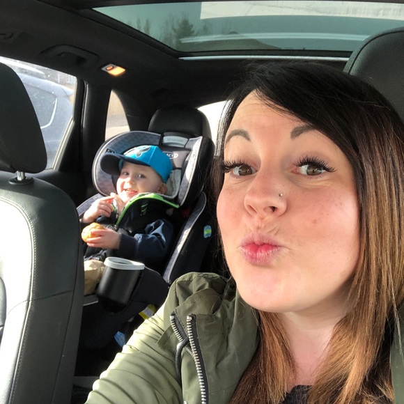 Meet your Posher, Jeny - Picture 4 of 4